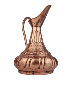 Pichet vintage en cuivre avec gravure florale et poignée courbée pour boissons, hauteur personnalisable, design métallique durable - Product Image 4