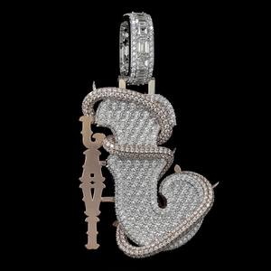 จี้และชาร์มโมอิสซาไนต์แบบกำหนดเอง ประดับเพชรเต็มตัวเรือนเงินแท้ 925 พร้อมตัวอักษรแบบกำหนดเอง ดีไซน์เฉพาะตัวเพื่อสไตล์ที่เป็นเอกลักษณ์ - Product Image 4