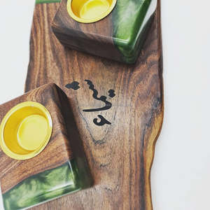 Regalo Islámico Personalizado para Eid, Ramadán y Bodas, Quemador de Incienso de Madera Maciza y Resina Epoxi Vertido a Mano - Product Image 4