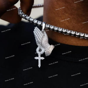 จี้พระเยซูทรงมือไขว้สีเงินประดับเพชรโมอิสซาไนต์สไตล์ฮิปฮอป สร้อยคอเครื่องประดับแนวศาสนา - Product Image 3