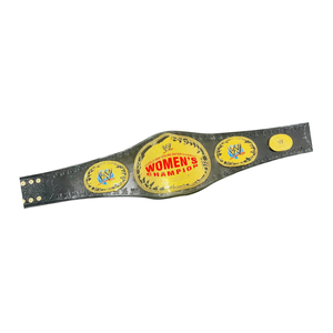 Ceinture de championnat féminin WWE - Ceinture sportive personnalisable avec détails dorés - Article de collection haut de gamme pour les fans de la WWE - Product Image 6