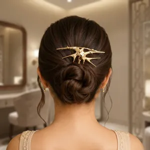 กิ๊บติดผมรูปนกสีทองหรูหรา ดีไซน์สวยงามและผิวสัมผัสขัดเงา เหมาะสำหรับทรงผมงานแต่งงาน - Product Image 3
