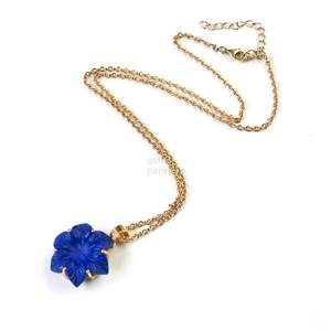 Collar con colgante de flor de lapislázuli AAA para mujer, colgante de flor de cristal de lapislázuli tallado a mano, venta al por mayor. - Product Image 3