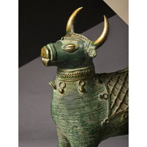 8 pouces fait à la main en laiton Nandi Sculpture Tribal Art Made in India Catégorie de produit Sculptures - Product Image 1