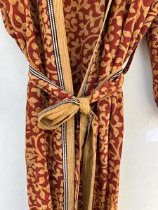 Robe Kimono en crêpe de soie pour femmes Robe longue en mousseline de soie à imprimé floral pour lune de miel pour l'été - Product Image 4