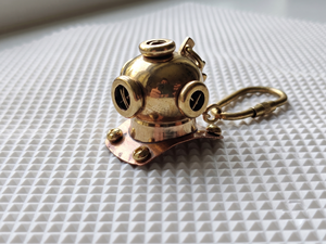 Llavero de Casco de Buceo Vintage de Latón, Colgante Redondo de Metal con Cadena, Base de Cobre, Artículo Decorativo de Regalo - Product Image 5