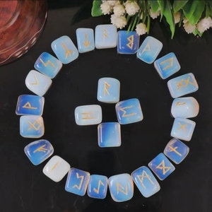 Ensemble de runes en opalite, 25 pierres de divination en cristal, runes nordiques Elder Futhark, pierres d'oracle carrées polies pour la divination et la méditation - Product Image 1