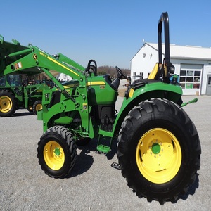 รถแทรกเตอร์ขนาดเล็กแบบเดินตาม รุ่น Heavy Duty John Deere 4052M 50 แรงม้า ขับเคลื่อน 4 ล้อ พร้อมระบบเกียร์ขับเคลื่อนขั้นสูงและระบบปั๊มเกียร์ - Product Image 2