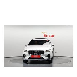 Volvo XC60 B5 Ultimate 2023 con Volante a la Izquierda, Caja de Cambios Automática, Asientos de Cuero, Cámara Trasera - 29,289 km - Product Image 3