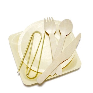 Couteau léger en bois de bouleau naturel 155 mm pour anniversaires, pique-niques et fêtes en plein air – Lot de 50 pièces – Vaisselle pour desserts - Product Image 1