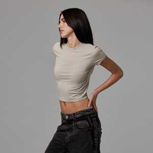 Camiseta Corta Personalizada para Mujer, Estilo Y2K, Ajustada, 95% Algodón, 5% Elastano, Suave y Elástica, Manga Corta, Informal, Estilo Urbano, OEM - Product Image 4