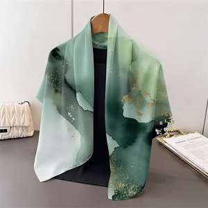 Foulard carré personnalisé en polyester effet soie pour marque, vente en gros - Product Image 3