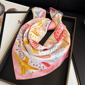 Écharpe carrée en soie tendance pour femme - Bandeaux d'été, hijabs, foulards et bandanas - Durable et doux pour la peau - Product Image 6