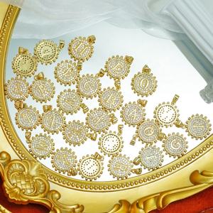 Delicados Dijes Redondos con Iniciales de 26 Letras, Dijes Personalizados con Incrustaciones, Colgante de Moneda Chapado en Oro de 18K, Dijes de Alfabeto para Hacer Joyas y Collares - Product Image 2