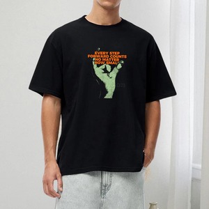 T-shirt noir oversize pour homme avec impression de main verte et citation motivante, sérigraphié, col rond, manches courtes, style décontracté - Product Image 1