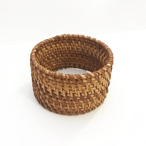 Bijoux charmants pour femmes, bracelets en rotin naturel tressé à la main, bracelet au prix le plus bas - Product Image 1