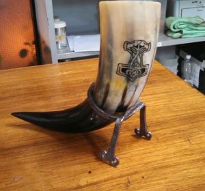 Jarra de Cerveza Vikinga de Lujo con Diseño de Cuerno Pulido Estilo Animal, con Soporte de Madera, Logotipo Personalizado, Portátil para Bodas, Hogar, Hotel, India - Product Image 4