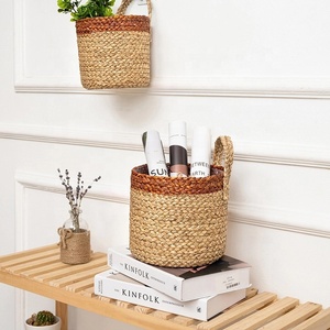 Panier de rangement rond en jonc de mer avec poignées, organisateur suspendu rustique multi-usages pour la maison - Product Image 1