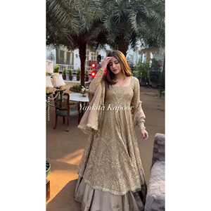ชุดราตรีออกแบบโดยดีไซเนอร์ชุดออกงานปาร์ตี้พร้อม lehenga และ dupatta ดูหรูหรา - Product Image 2