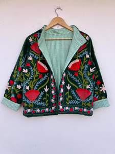 Chaqueta de terciopelo bordada Suzani, abrigo bohemio para festivales, regalo para ella, abrigo de invierno para mujer, chaqueta vintage de estilo llamativo. - Product Image 3