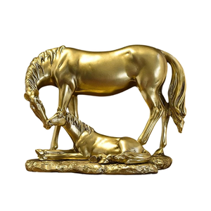 Figura Decorativa de Caballo y Potro en Latón, Escultura Animal para Mesa, Decoración para Hogar u Oficina, Disponible para la Venta - Product Image 6