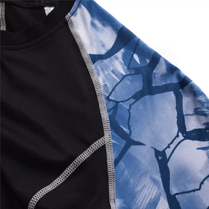 Cheap Price Breathable Sublimated Long Sleeve Rash Guard For Boys Custom Logo Printed Stylish Men Rash Guards OEM Service - Product Image 4