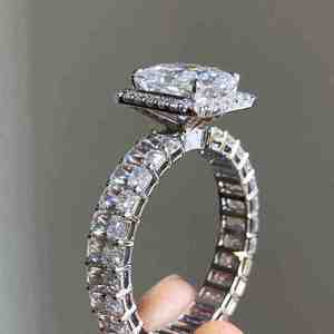 Bague pour femme en argent sterling 925 plaqué rhodium, sertie pavé, avec moissanite taille brillant 3 carats, certifiée GRA, vente en gros - Product Image 1