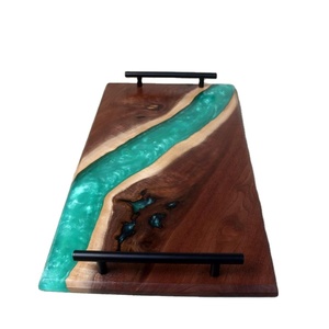 Plateau de service pour petit déjeuner personnalisé moderne avec serpent Vente en gros de luxe Bois d'acacia et résine bleue avec poignée en métal pour plateau de cuisine - Product Image 1