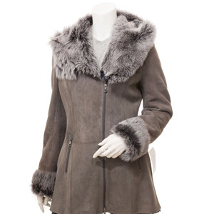Custom Women's Shearling <b>Coat</b> <b>With</b> <b>Fur</b> Trim Hood And Cuffs Zipper Closure Winter Warm Jacket Suede <b>Leather</b> Full Sleeve OEM - Product Image 3
