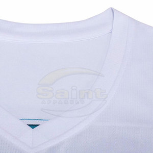 Service OEM – Tenue de basketball respirante 100 % polyester, couleurs et logo personnalisables, vêtements de sport de haute qualité avec personnalisation - Product Image 4