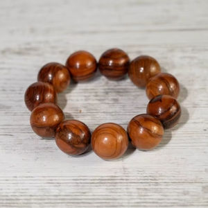 Pulsera de Cuentas Grandes de Madera Hecha a Mano con Acabado Natural, Diseño Robusto y Ligero, Perfecta para Uso Diario, HUMAYUN WORLD CRAFTS - Product Image 1
