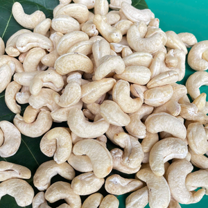 เม็ดมะม่วงหิมพานต์คุณภาพสูงมาตรฐาน ISO W180 ผลิตจากเวียดนาม ซานติโก - Product Image 1