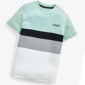T-shirt décontracté rayé à manches courtes pour garçons, col rond, en tissu tricoté, logo sur la poitrine gauche, design color block menthe, gris et blanc - Product Image 3