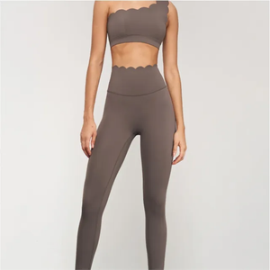 Ensemble 2 pièces de vêtements de sport pour femmes, fabriqué en usine, respirant, comprenant un legging de yoga au-dessus du genou et un soutien-gorge de sport - Product Image 2