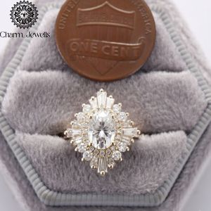 Bague de fiançailles pour femme Charm Jewells en moissanite taille ovale, plaqué or 18 carats, motif floral, sertissage à griffes, style romantique - Product Image 5