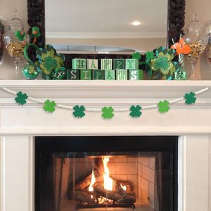 Decoraciones para el Día de San Patricio, Guirnalda de Tréboles con Cuentas de Madera, Trébol de Fieltro de la Suerte para Decoración de Paredes y Chimeneas - Product Image 3