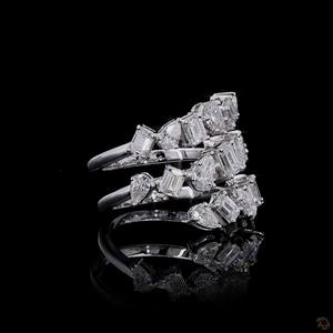 Anillo de compromiso en espiral con esmeralda natural de 2.73 quilates y diamantes en oro blanco de 14K, forma de pera octogonal, joyería hecha a mano. - Product Image 1