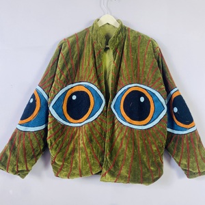 เสื้อแจ็คเก็ตกำมะหยี่ลายตาปีศาจทำมือ – เสื้อโค้ทปักลายสไตล์โบโฮ |   เสื้อผ้าแฟชั่นสตรีทแวร์สำหรับเทศกาลและสวมใส่ทั่วไป - Product Image 5