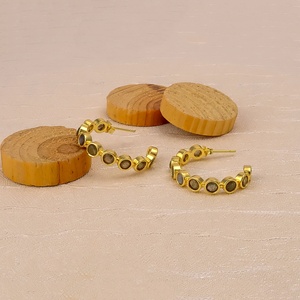 Boucles d'oreilles en laiton plaqué or anti-ternissement minimalistes pierres précieuses Labradorite fabriquées à la main vêtements élégants à la mode de tous les jours - Product Image 3