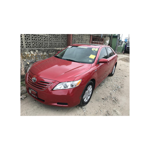 Toyota Camry con comodidad premium y cabina silenciosa - Product Image 1