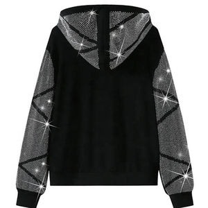 Conjunto deportivo personalizado Glory Custom Premium en negro y plateado, sudadera con capucha y pantalones jogger, informal, 100% algodón, estilo moderno y elegante para unisex. - Product Image 3