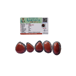 Anillo Ovalado con Cabujón de Jaspe Rojo Natural Soulwise - Joyería de Boda Moderna - Product Image 1
