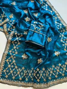 Sari de satén Fandy de diseñador para fiesta con hermoso bordado y blusa a juego con bordado. - Product Image 5