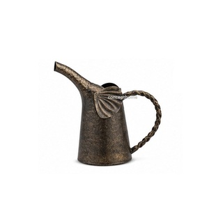 Arrosoir en laiton en forme d'éléphant avec motif complexe, outil de jardinage durable - Product Image 3