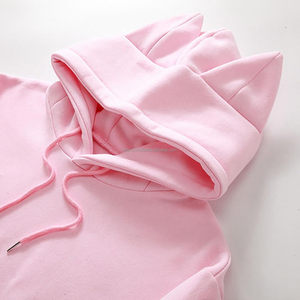 เสื้อฮู้ดดี้ผู้หญิงสีชมพูอ่อน ปักโลโก้ตามสั่ง แห้งเร็ว ผ้าฝ้าย 100% แต่งหูแมวด้านหน้า ผ้าฟลีซ เสื้อกันหนาวมีฮู้ด สไตล์สาวหวาน - Product Image 3