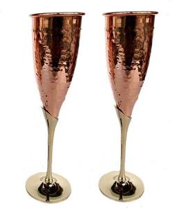 Flûtes à champagne en cuivre faites à la main, design vintage massif, verres à pied plaqués or pour mariage, fête, adultes - Product Image 1
