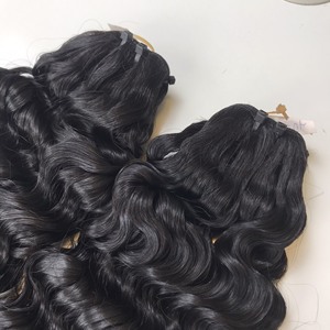 Bonne qualité Meilleur prix Cheveux bouclés fantaisie Couleur naturelle Cheveux humains vietnamiens Prix de gros Vendeur de cheveux Super doublement étirés - Product Image 5