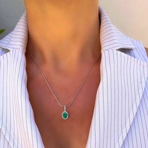 Pendentif ovale en argent avec émeraude naturelle authentique, bijou élégant en pierre précieuse verte, cadeau de pierre de naissance de mai pour femme - Product Image 5