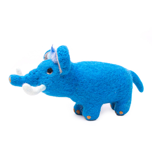 Juguete de Elefante Azul Hecho a Mano con Técnica de Fieltro, Adorable Figura de Mamut de Fieltro de Lana Ecológica, Muñeco de Peluche para Bebé - Product Image 4