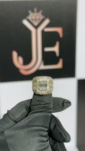 Anillo de Lujo Totalmente Cubierto de Diamantes con Moissanita, Anillo Retro para Hombre con Personalidad Salvaje, Nuevo Anillo de Plata de Ley 925 con Corte Elegante - Product Image 4